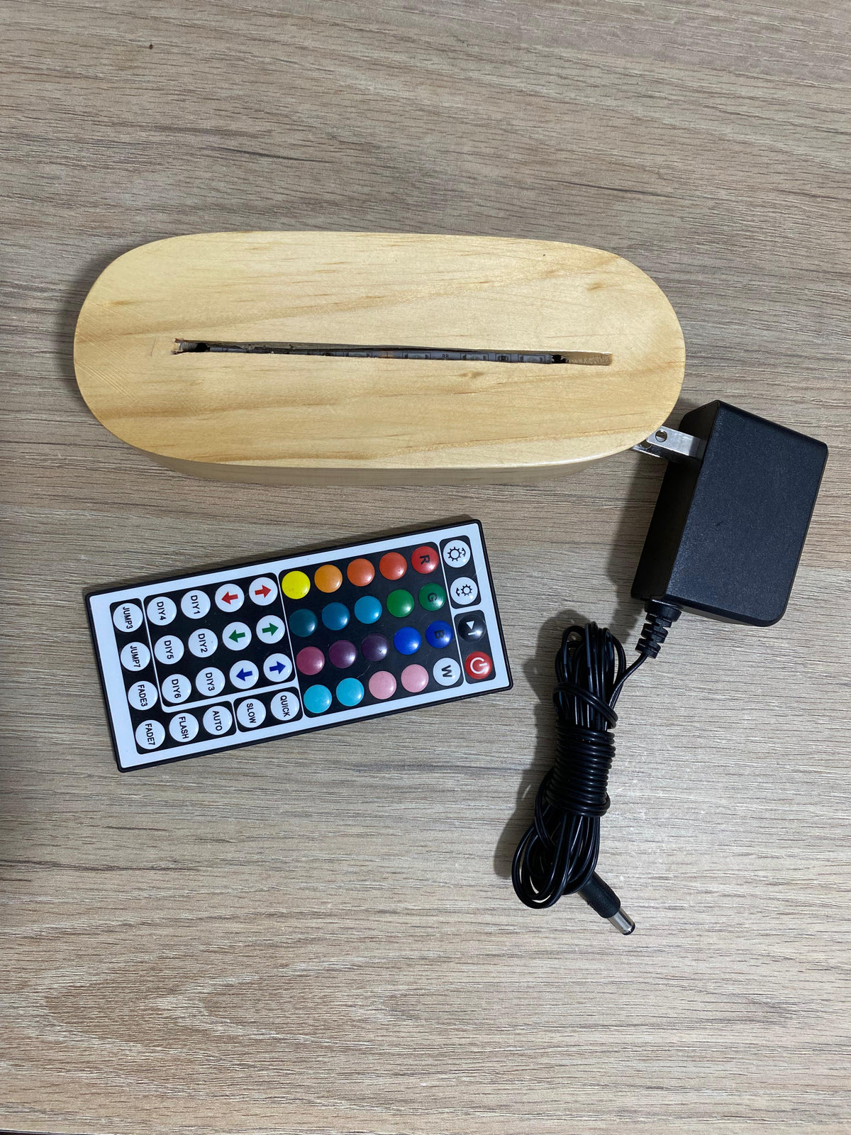 Lampara led base en madera luz multicolor – Acrililam