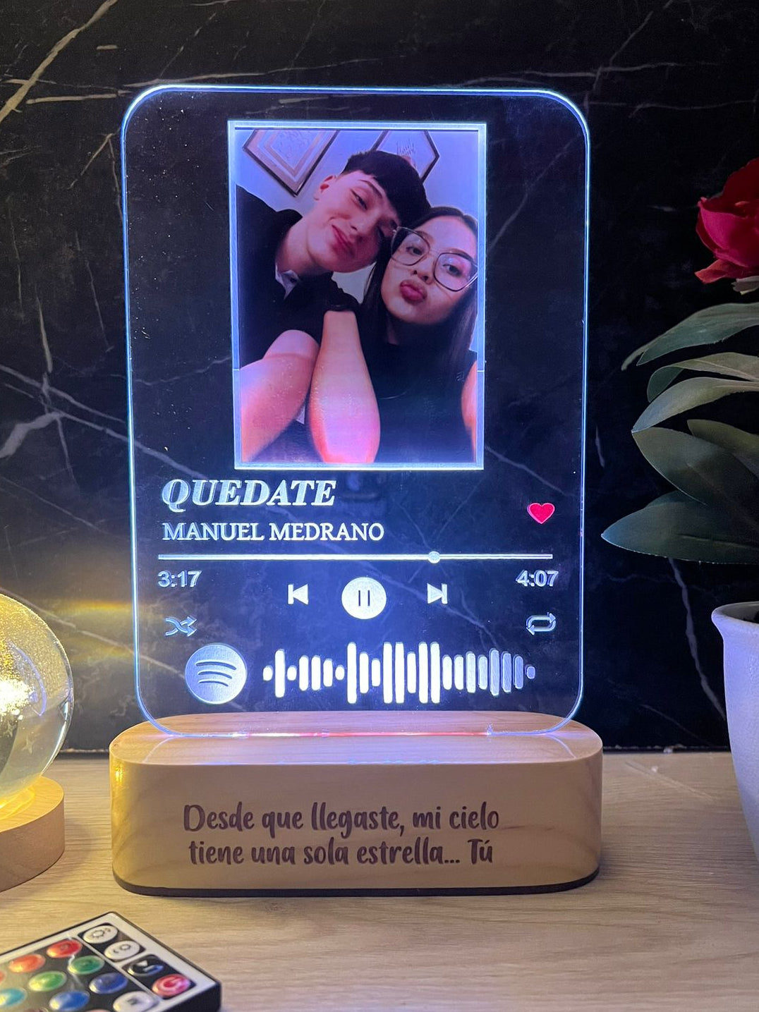 Lámpara led estilo Spotify o mensaje