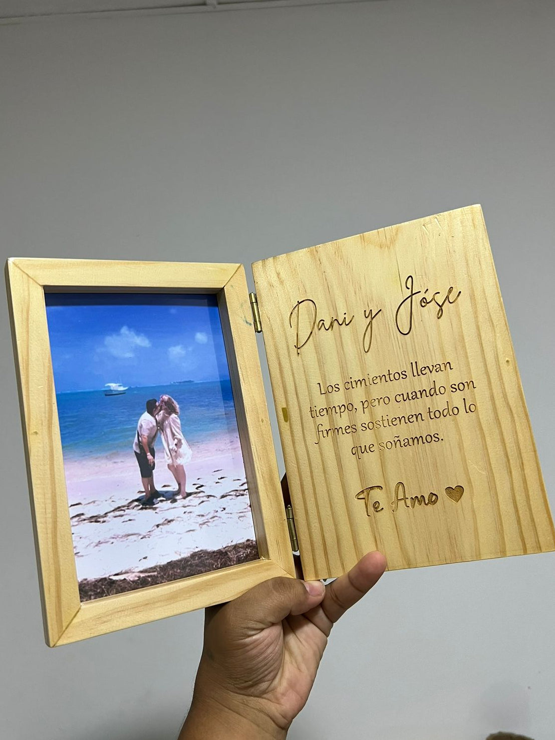 Cuadro elegante en madera