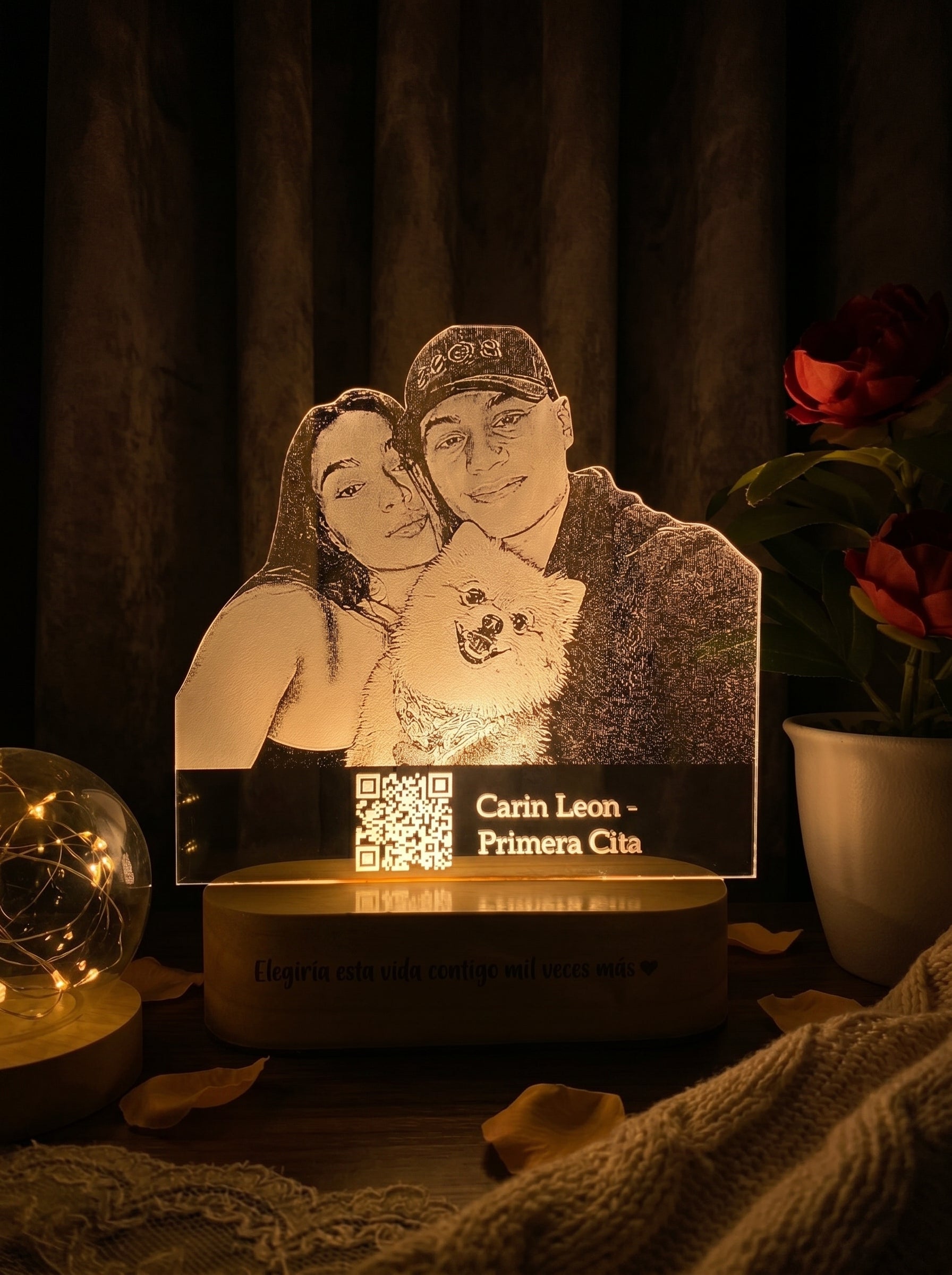 Lámpara led foto real grabada con base en madera